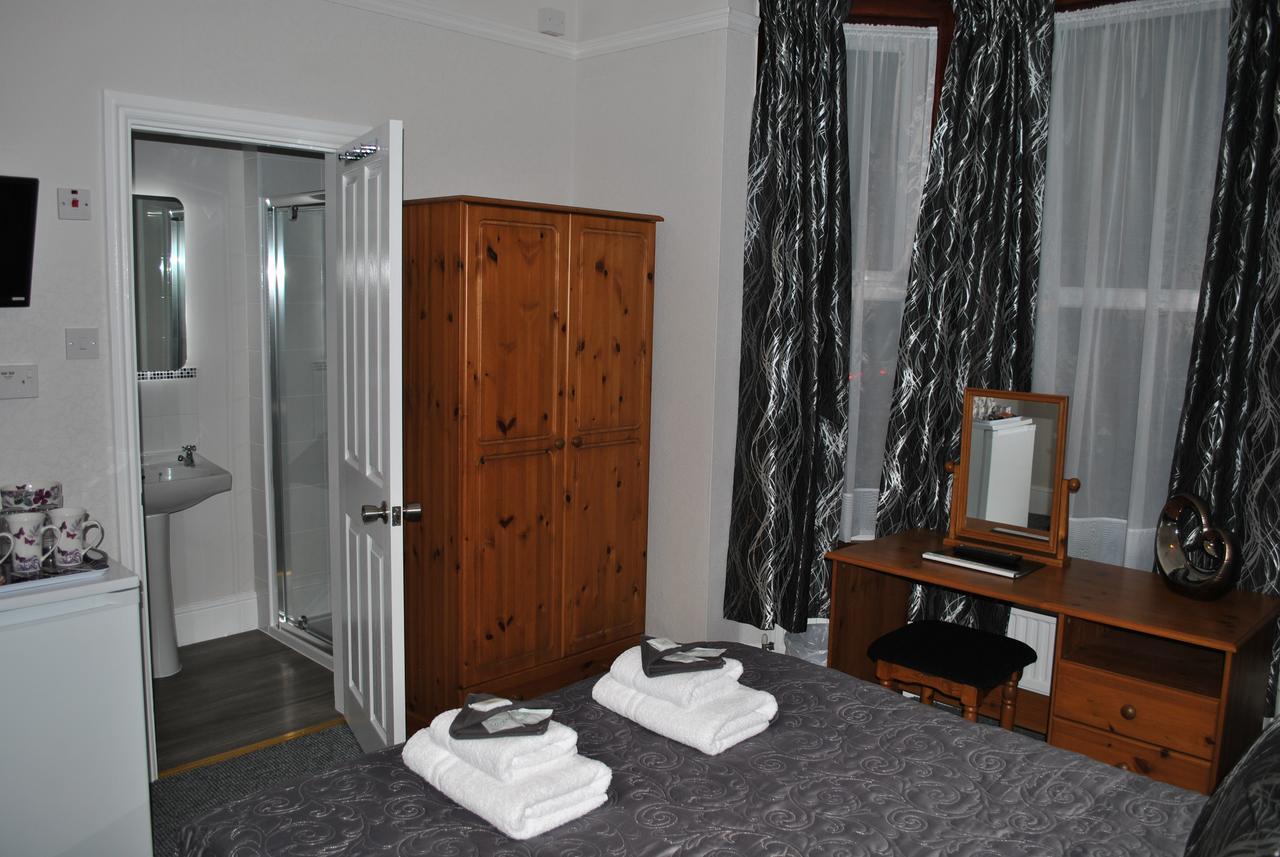 Fairways Guest House CBG Exteriör bild